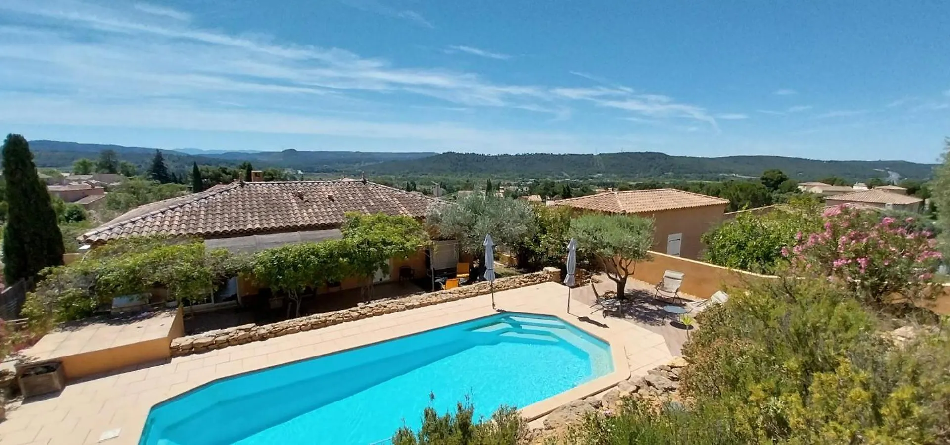 Maison Provencale Avec Piscine Coudoux 0*,  France
